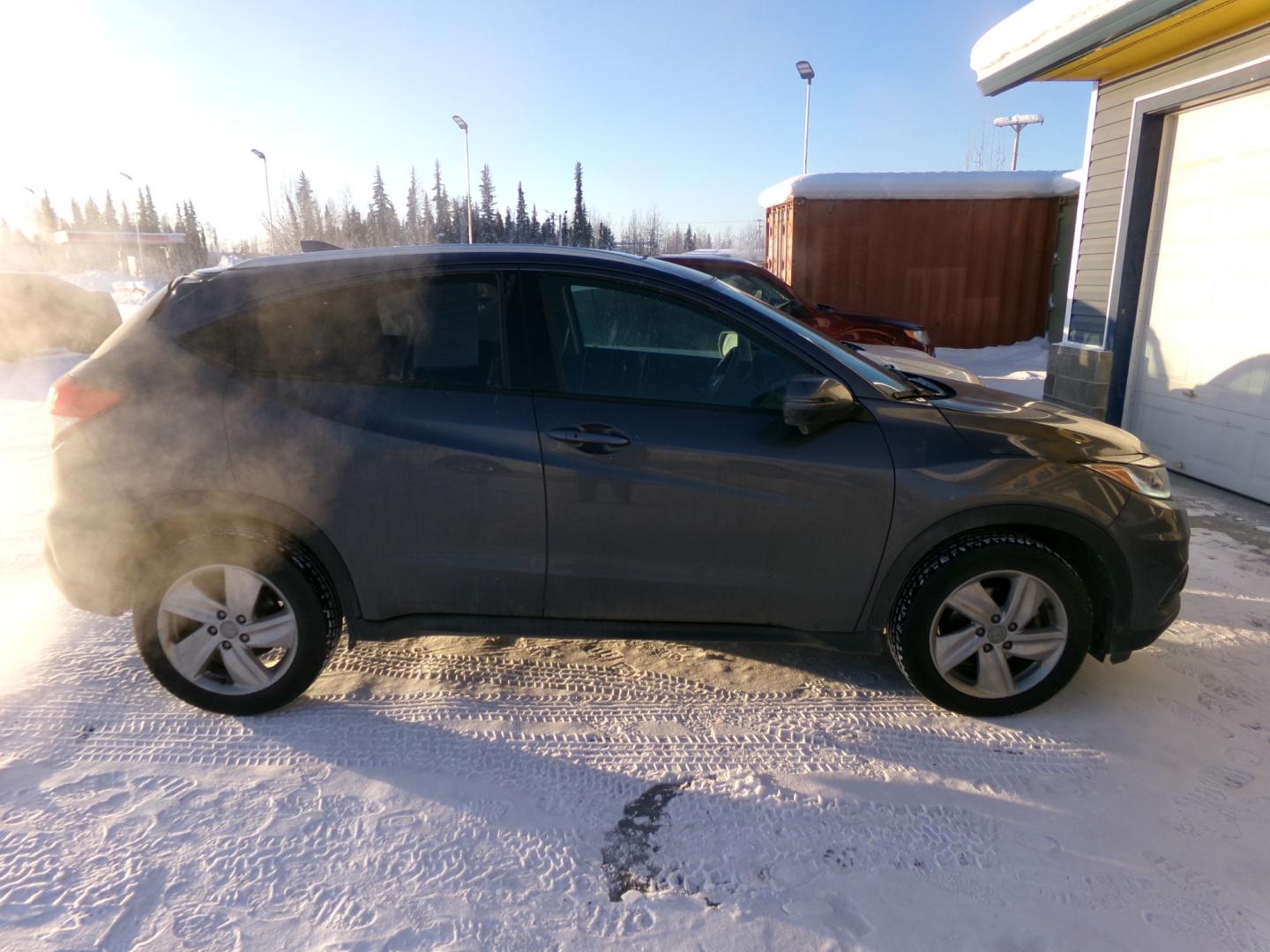 2020 Grey Honda HR-V EX AWD (3CZRU6H54LM) with an 1.8L L4 DOHC 16V engine, CVT transmission, located at 2630 Philips Field Rd., Fairbanks, AK, 99709, (907) 458-0593, 64.848068, -147.780609 - Photo#2